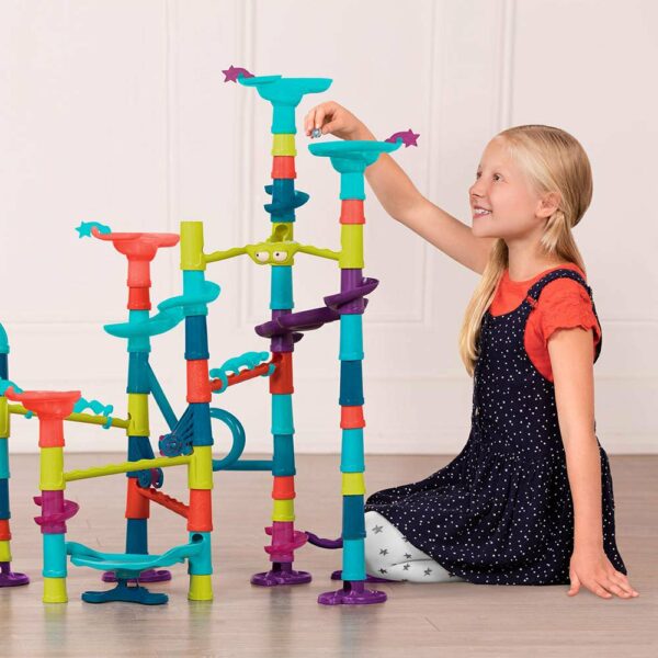 B. toys - Juego de juguetes de carrera de canicas - Juguete STEM Developmetal - Juguete educativo de construcción de 62 piezas con luces y sonido - 3 años