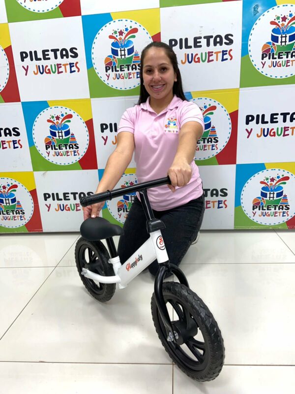 Bici sin pedal con rueda de plástico - Imagen 3