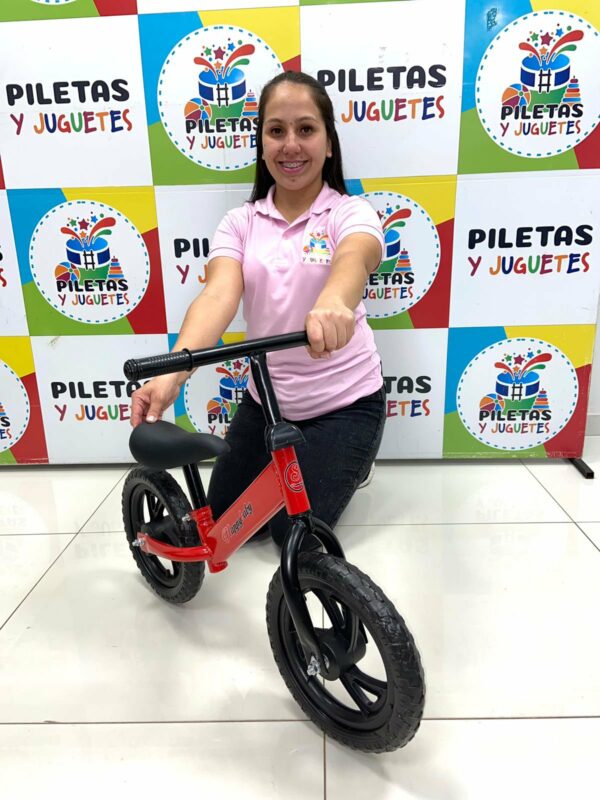 Bici sin pedal con rueda de plástico