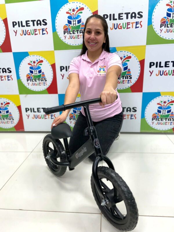 Bici sin pedal con rueda de plástico - Imagen 4
