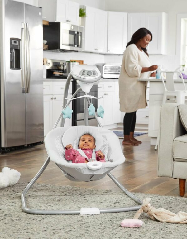 Hamaquita Simple Sway Ivy
Esta hamaquita tiene un balanceo suave de lado a lado que alivia y conforta al bebé y asimismo 2 velocidades de vibración que ayudan a relajarlo. Se puede enchufar para ahorrar en pilas. - Imagen 6
