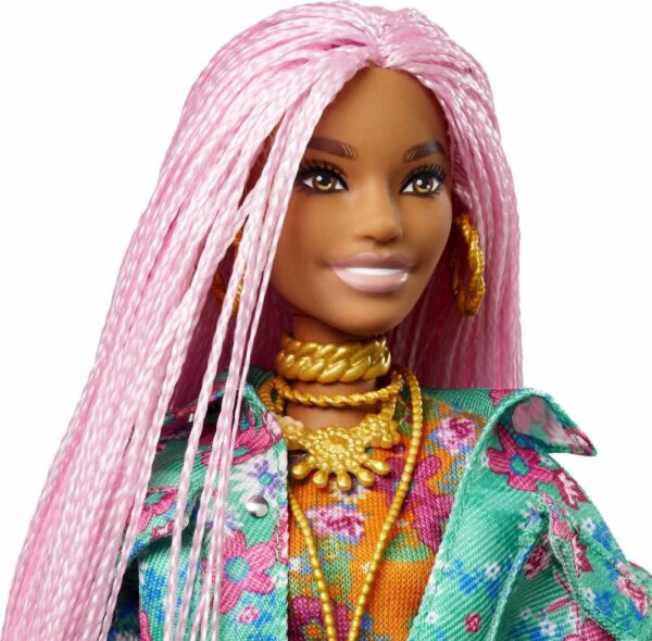 Muñeca de moda extra Barbie con trenzas largas y rosadas en chaqueta floral verde azulado con accesorios y mascota - Imagen 2