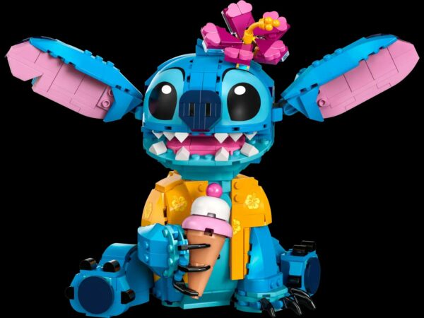 Juguete construible para niños y fans de Stitch 43249
Gracioso personaje de Lilo & Stitch
Tiene una camisa hawaiana, una flor y un helado de helado.
730piezas - Imagen 6