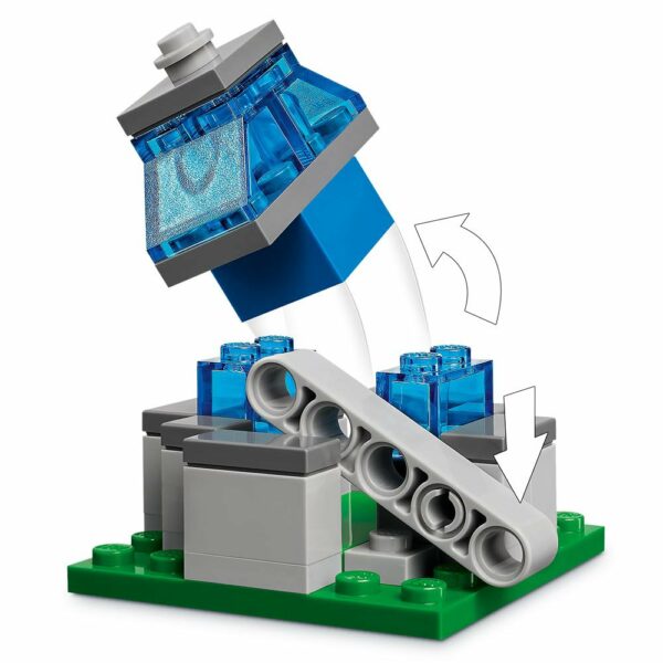 El Ataque a la Aldea del Globo de Ghast 21273
Lego Minecraft 555 piezas - Imagen 13