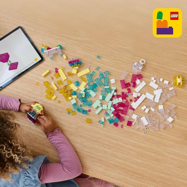 LEGO Classic Caja de Magia Transparente Juguete con Bricks de Colores para Construir, Modelos de Fantasía para Jugar y Exhibir, Set para Niñas y Niños de 5 Años o Más 11040 - Imagen 4