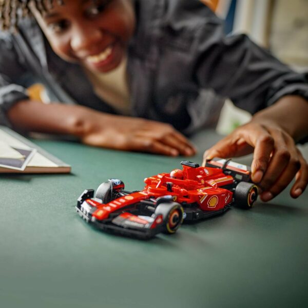 LEGO Speed Champions Auto de Carreras Ferrari SF-24 F1 Set con vehículo de Juguete y piloto, Modelo construible, Juego con 1 minifigura, Regalo Coleccionable para niños 77242 - Imagen 2