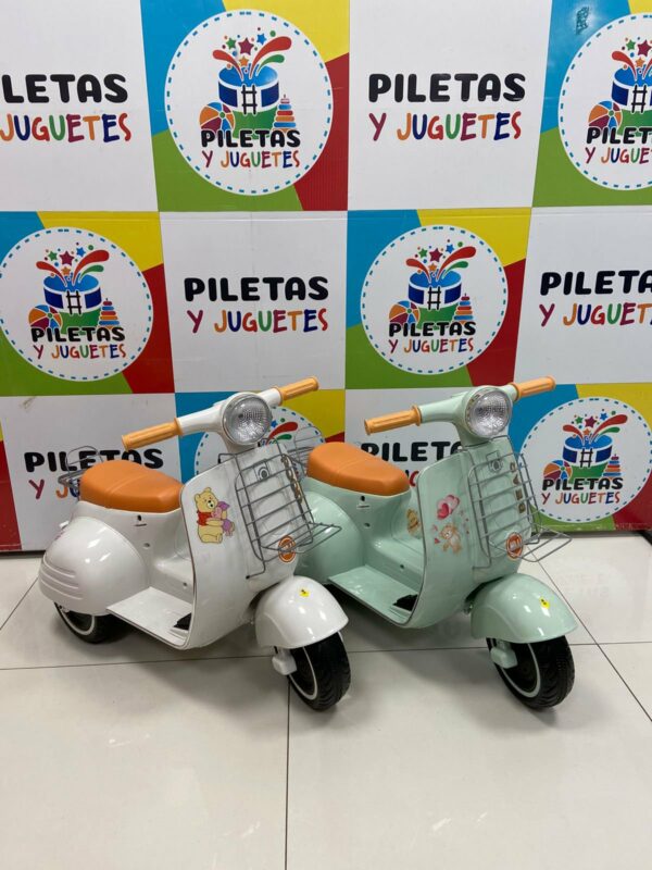 Mini moto Vespa a batería - Imagen 2