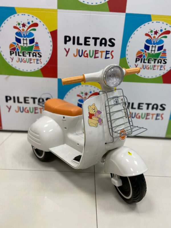 Mini moto Vespa a batería - Imagen 3