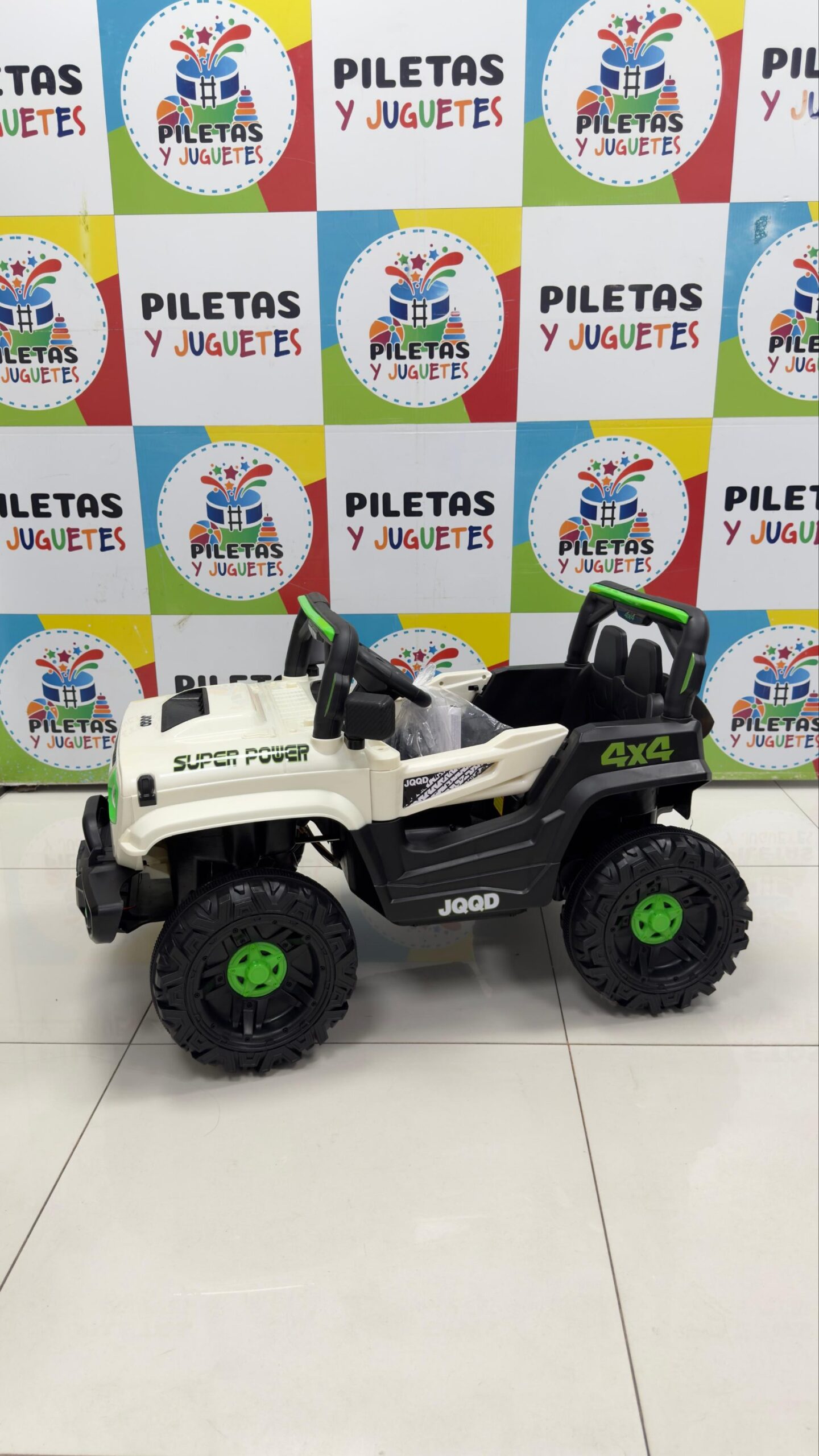 Camioneta a bateria para niños - Imagen 6