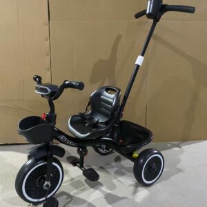 Triciclo con empujador y cinturón