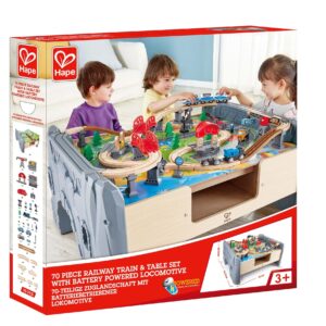 Hape - Mesa ferroviaria de 70 piezas